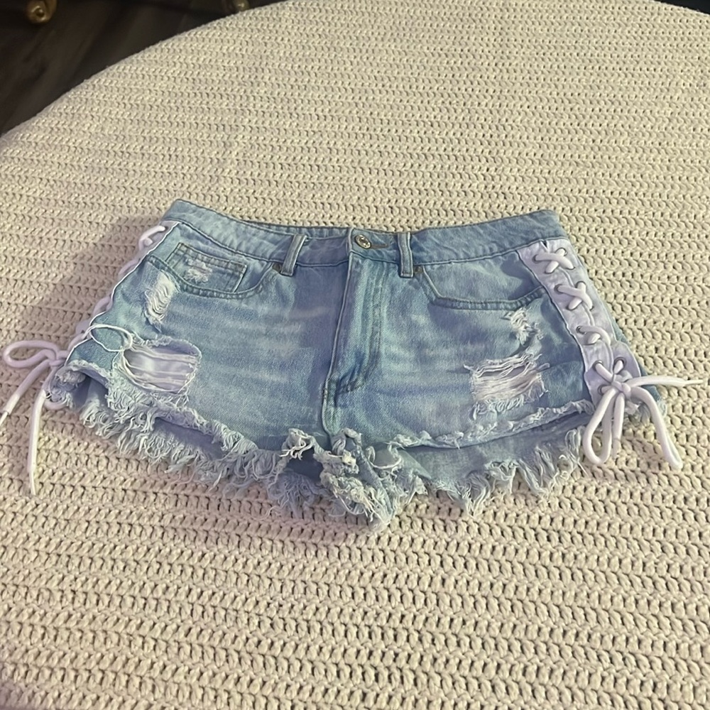 Forever 21 tie up light wash denim short shorts